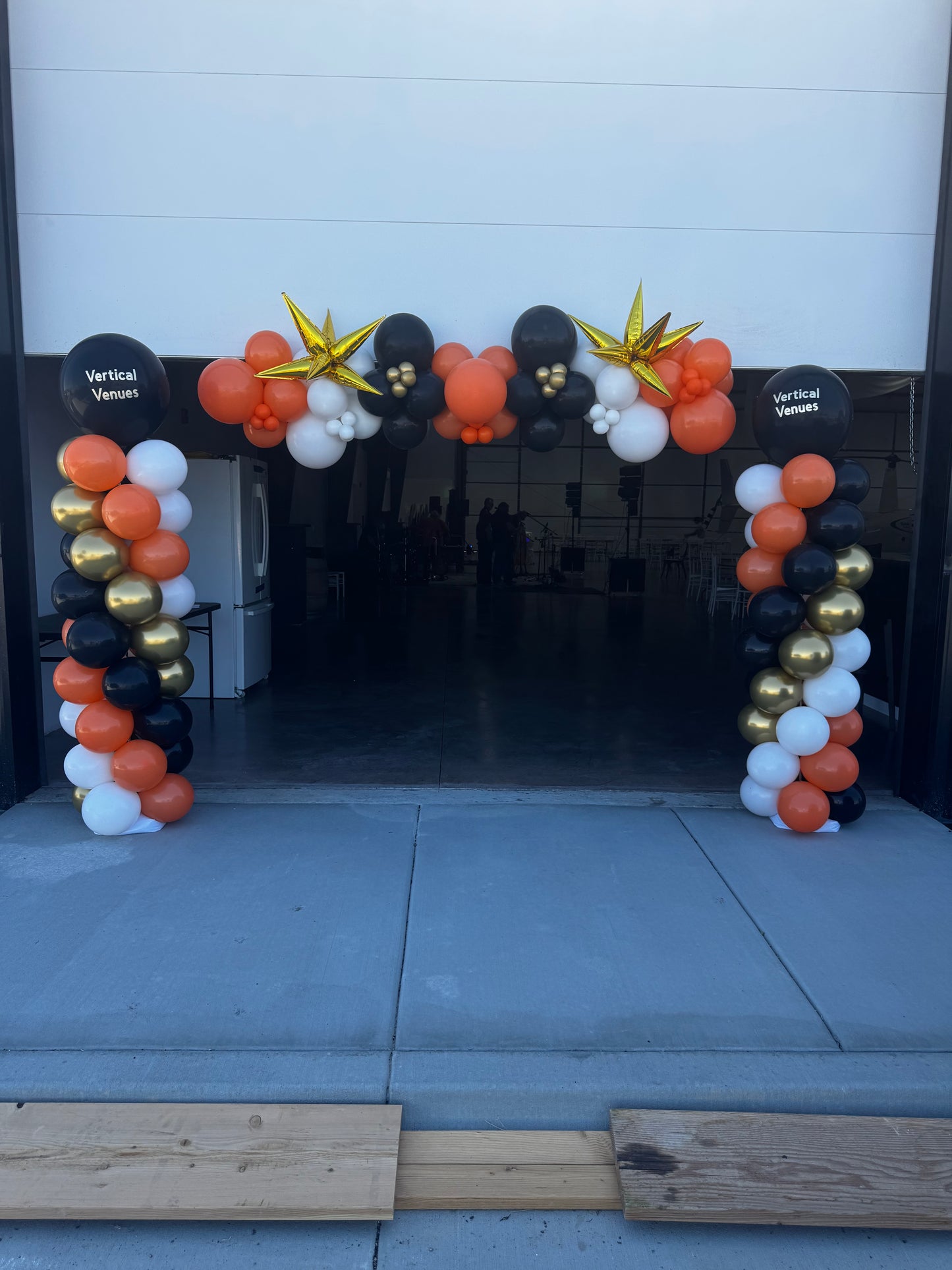 Grab and Go Balloon Garland