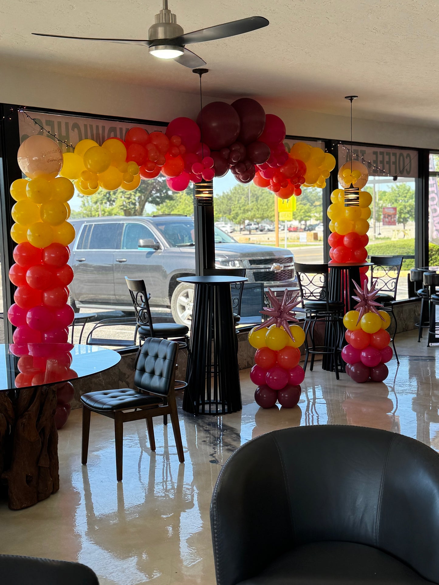 Grab and Go Balloon Garland