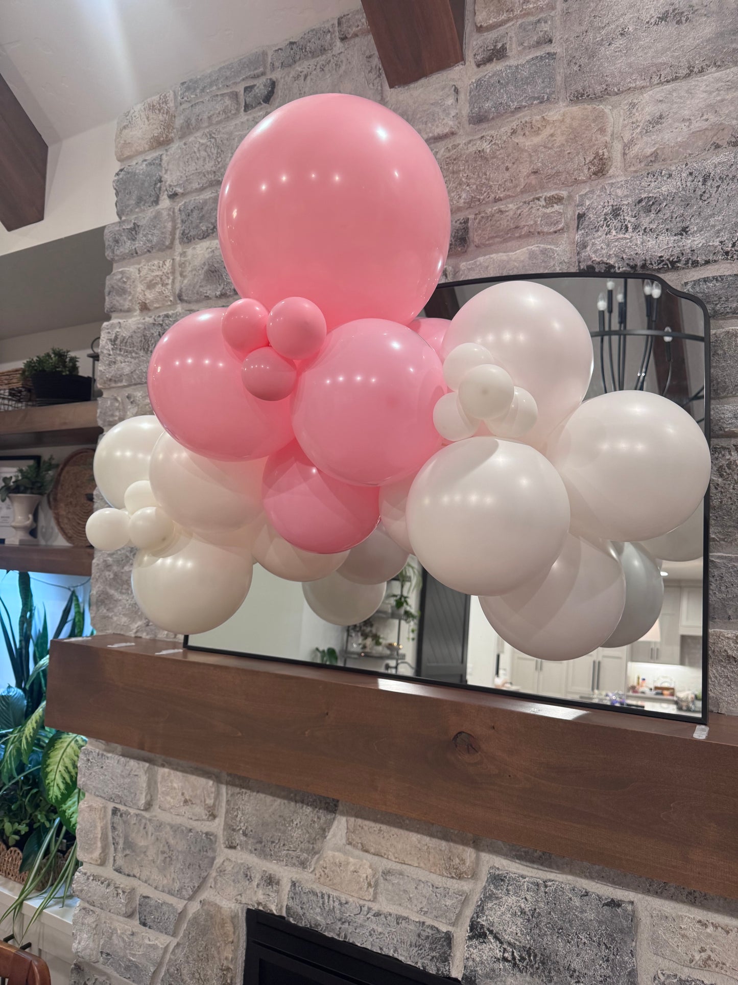 Grab and Go Balloon Garland